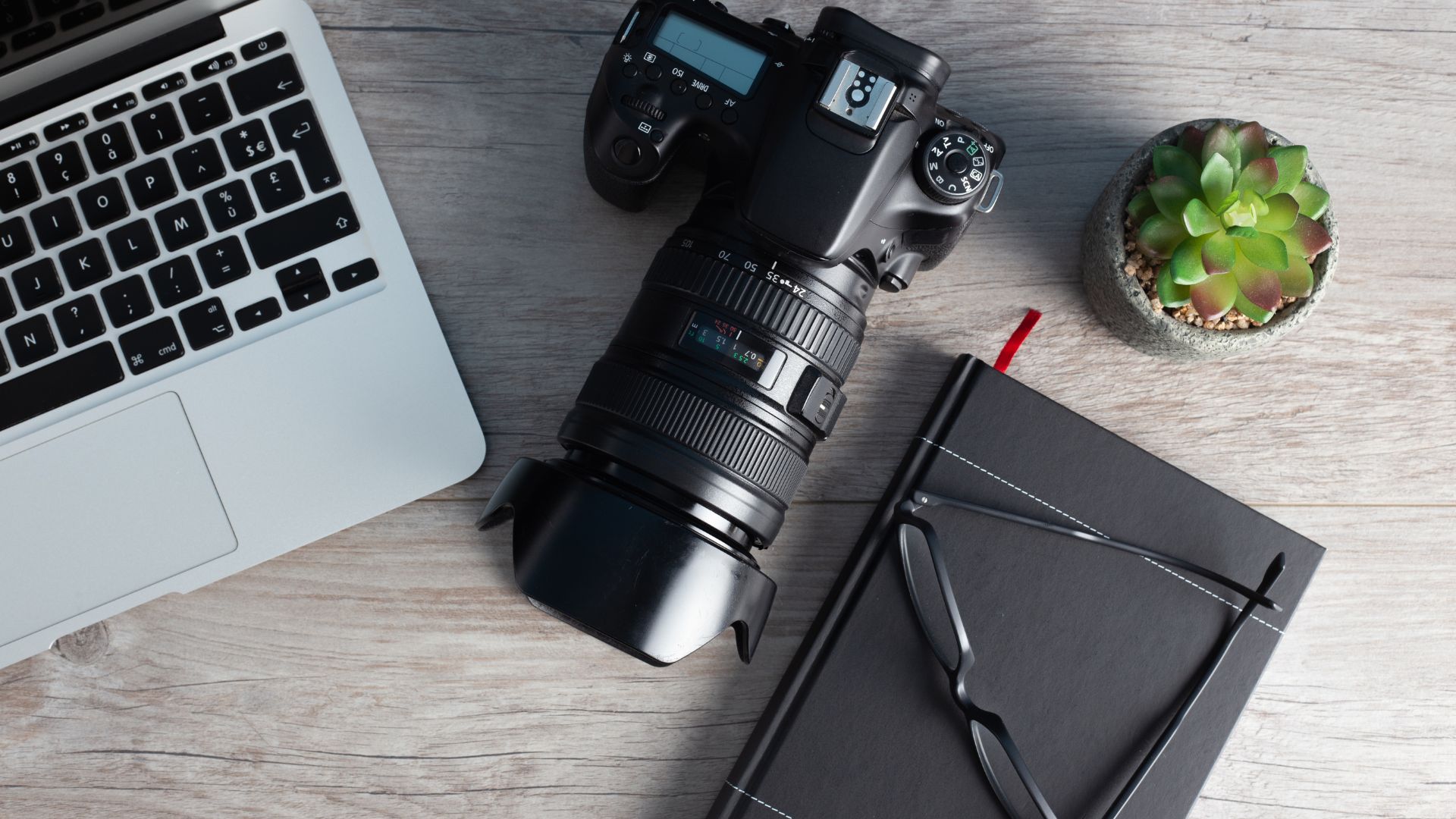 Ich erstelle hochwertigen und ansprechenden Content, der Ihre Zielgruppe begeistert und Ihre Marke optimal präsentiert. Nutzen Sie kreative Beiträge, um sich von der Konkurrenz abzuheben.